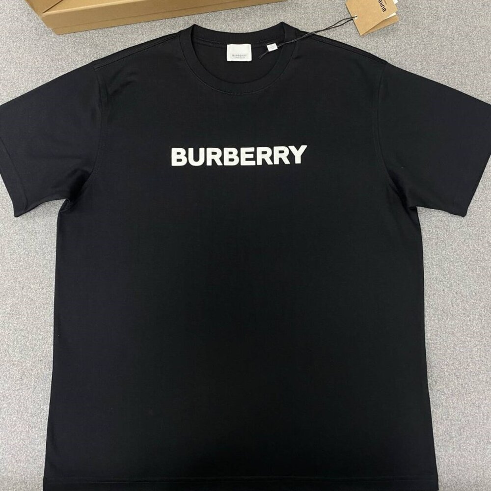 Burberry Foam Letter Print Short Sleeve Hot Stamped Logo Black Round Neck T-Shir